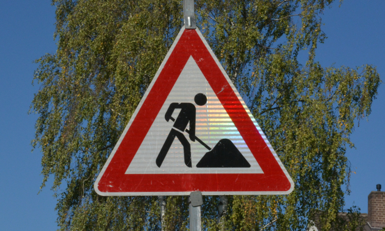 Fußweg am Aschenberg gesperrt - Baustart für Bewegungspark